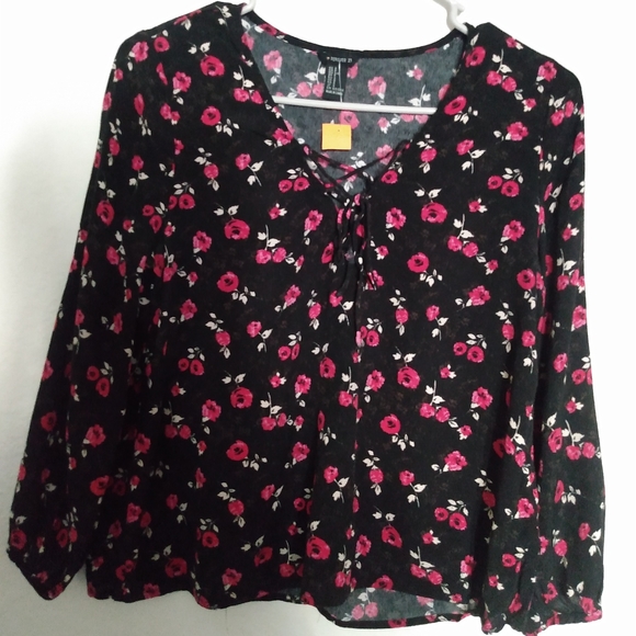 Blouse - Picture 3 of 6